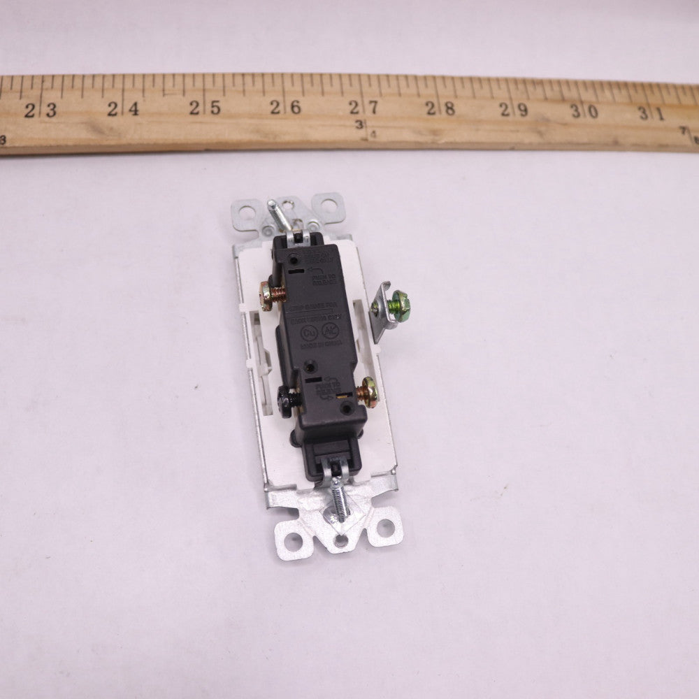 Decorator Paddle Rocker Light Switch Gloss White 3-Way 1 Pole 15A 120V 93150-W