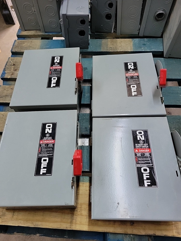 NEW OLD STOCK NO BOX GE Disconnect Switch GE 30A 600V THN3361