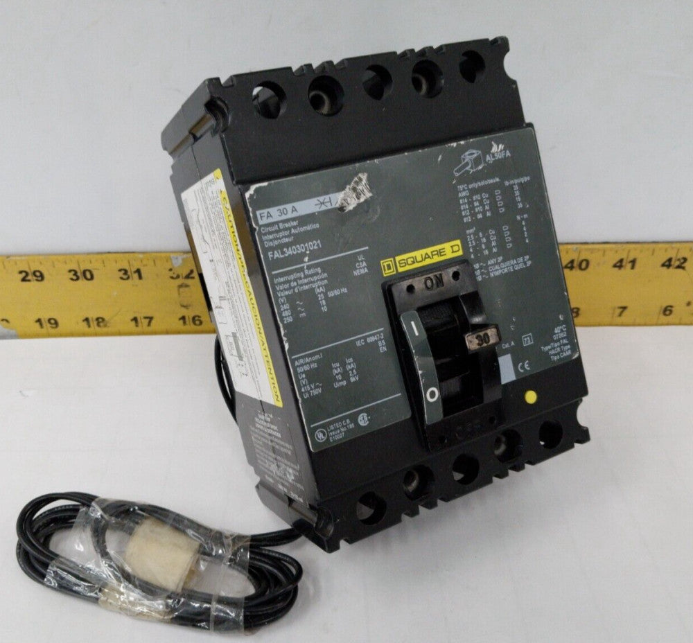 SQUARE D 30 AMP CIRCUIT BREAKER WITH SHUNT TRIP 480 VAC 3 POLE  FAL340301021