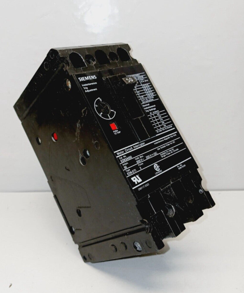 SIEMENS ED63A050 50 AMP CIRCUIT BREAKER 3POLE 600 VAC 250 VDC