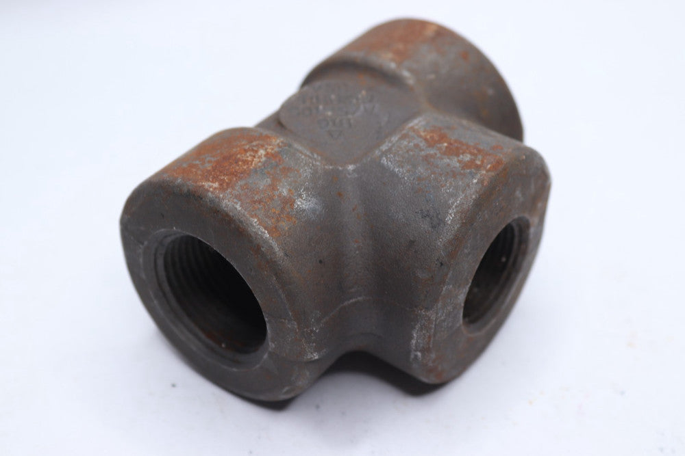 Reducing Tee Black Forged Steel B16 A/SA10 1" x 1" x 1/2" 722HHH