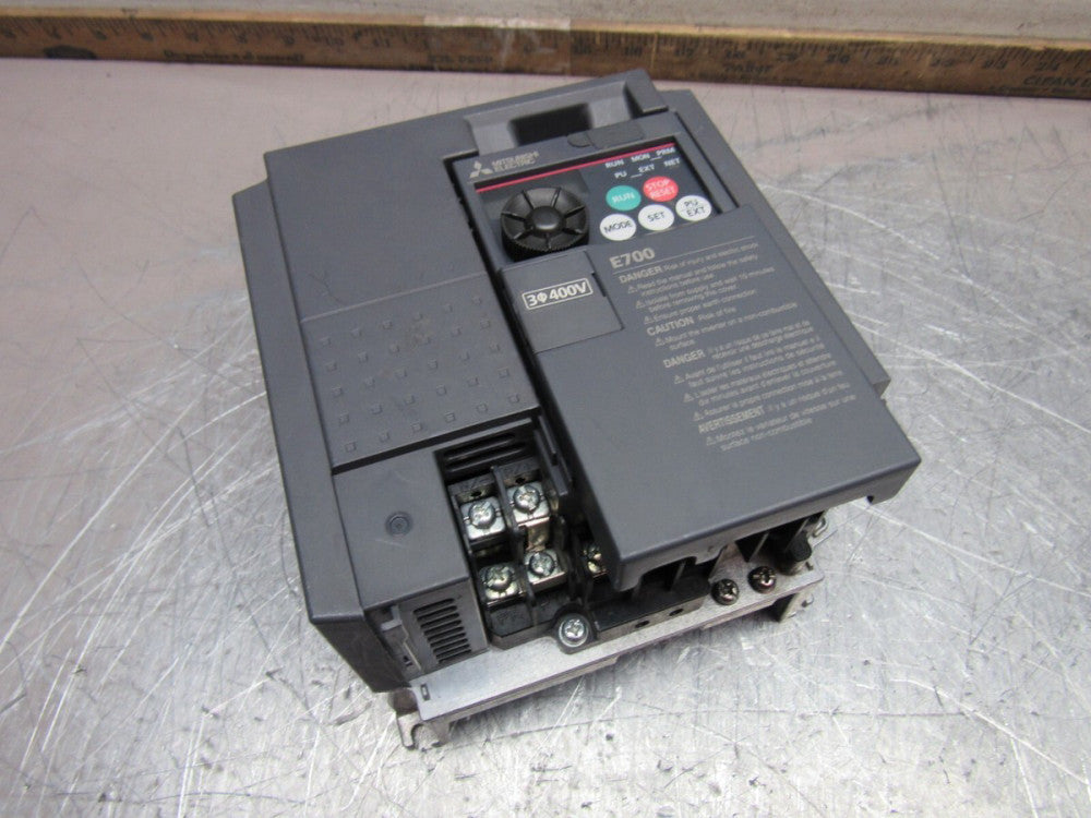 Mitsubishi FR-E740-016-NA INVERTER 380-480V 2.6A/1.6A NICE USED TAKEOUT !!
