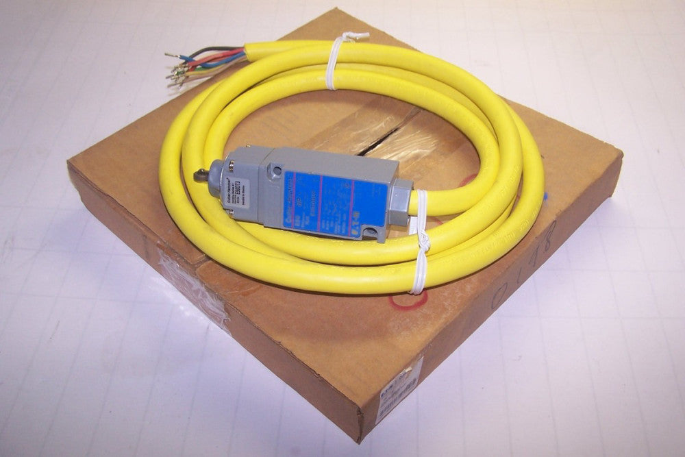 NEW EATON CUTLER-HAMMER TOP PUSH ROLLER SPRING RETURN LIMIT SWITCH E50BT36P