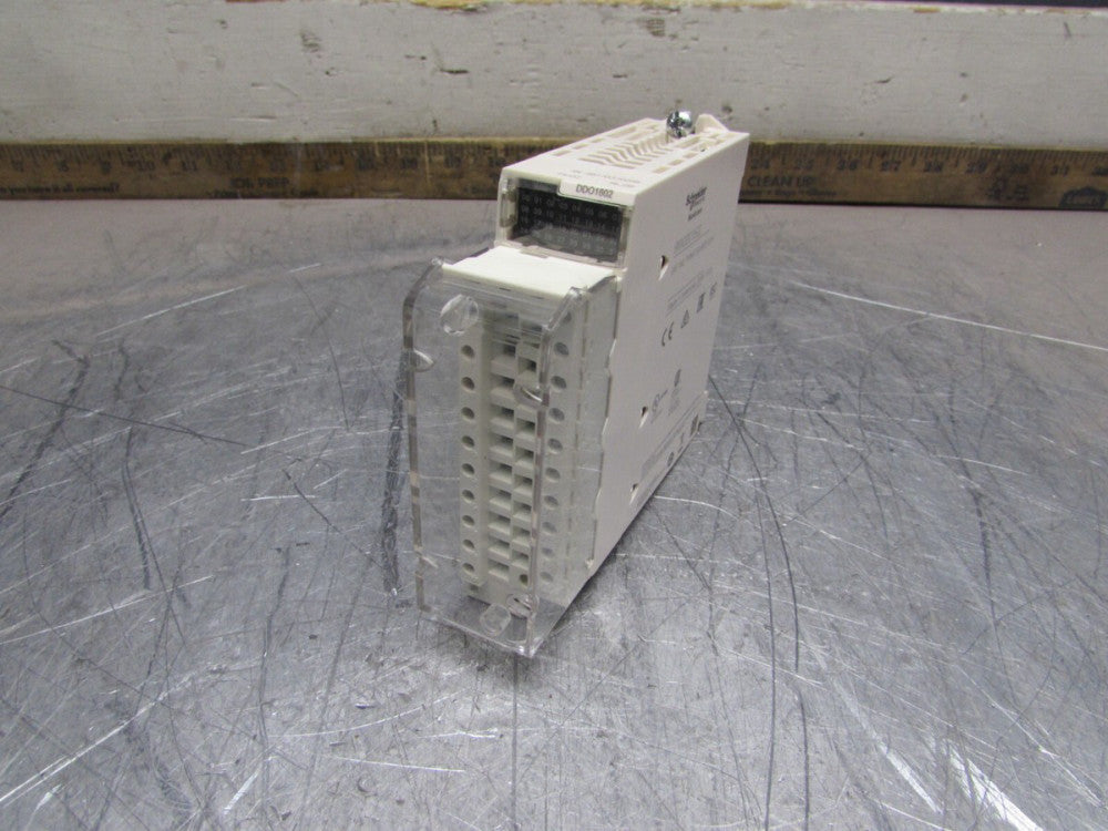 SCHNEIDER BMXDDO1602 ,DIGITAL 16 , TRANS SOURCE, 0.5A ,GOOD TAKEOUT! MAKE OFFER!