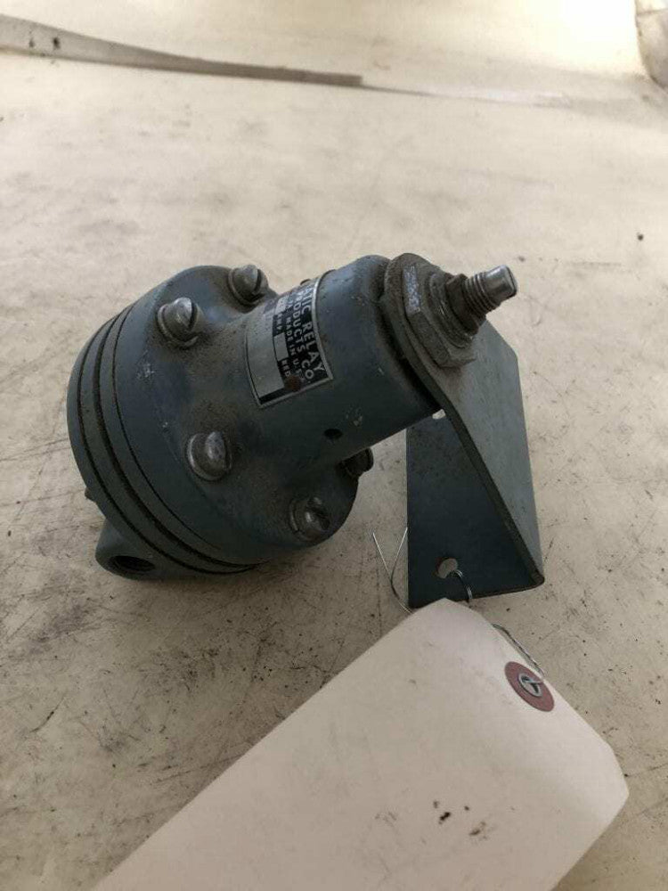 Moore Products 66 1A2R Pneumatic Relay 1:2 14425-2S5FE