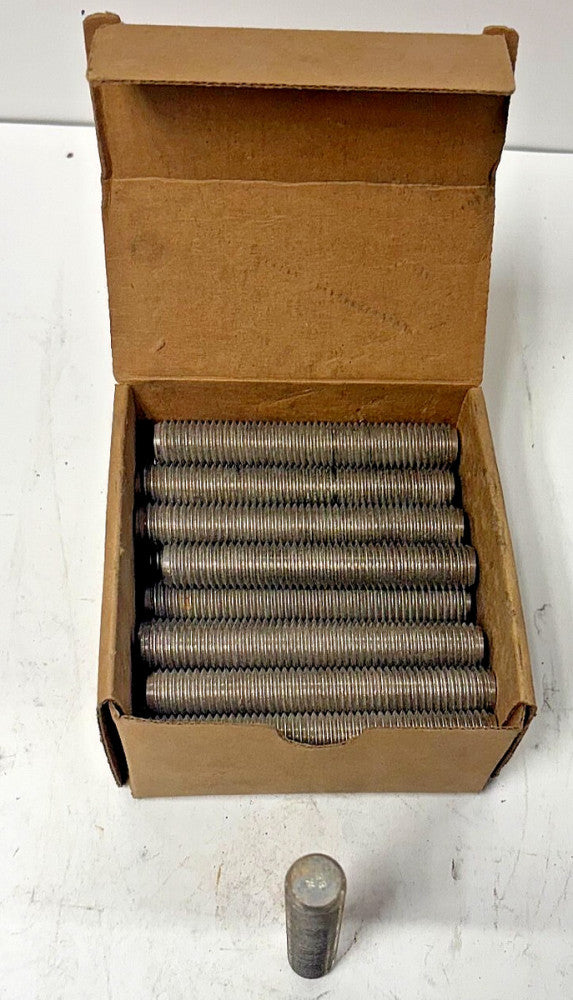 STAINLESS STEEL STUDS LOT OF 30 TPI 11 LENGTH 4-1/4" GRADE B8 A193 DIAMETER 5/8"
