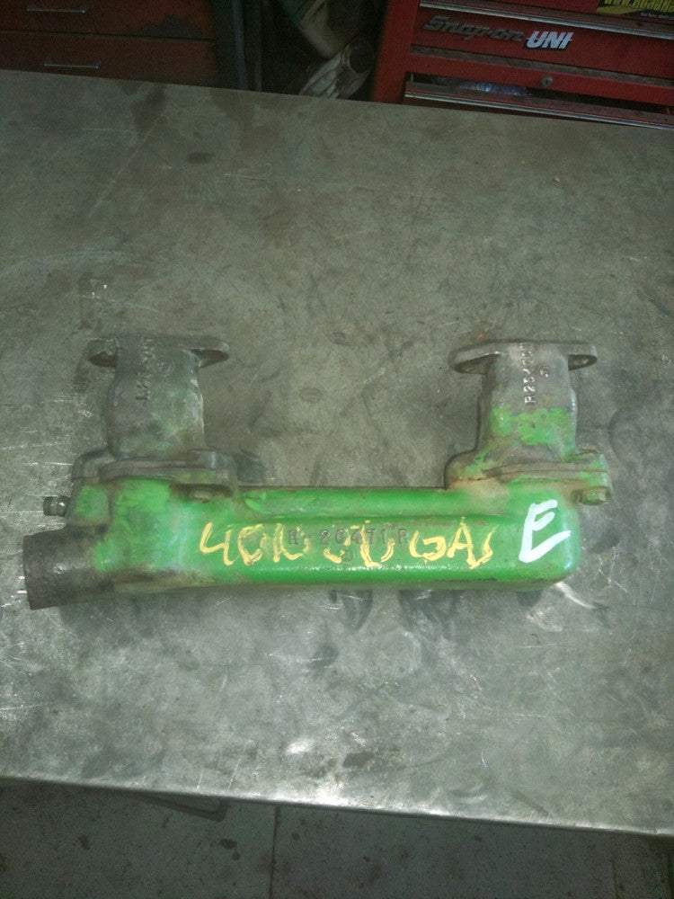 JOHN DEERE 4020 4010 WATER OUTLET MANIFOLD AR34879 R26471 R26471R