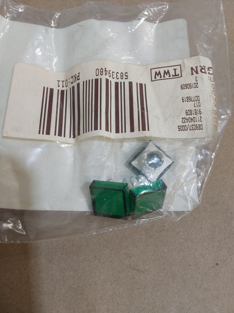 EAO 51-951.3 Industrial Panel Mount Indicators / Switch Indicator Green(LOT OF 3
