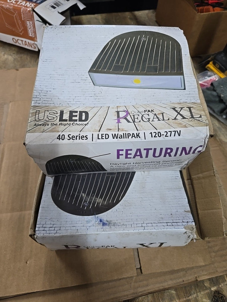 LOT OF 3 USLED  Led Wall Pack 40  SERIES 120-277V 5000K WPR2-40-50-BZ