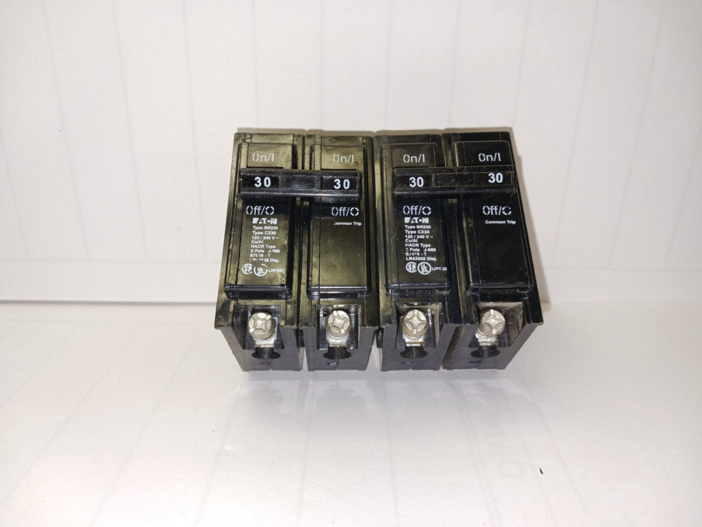 2 EATON BR230 30 AMP CIRCUIT BREAKER 2 POLE PLUG-IN 120/240 VAC