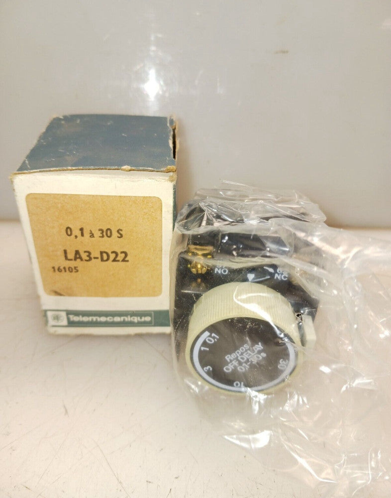 NEW TELEMECANIQUE LA3-D22 TIME DELAY RELAY 0.1 - 30S