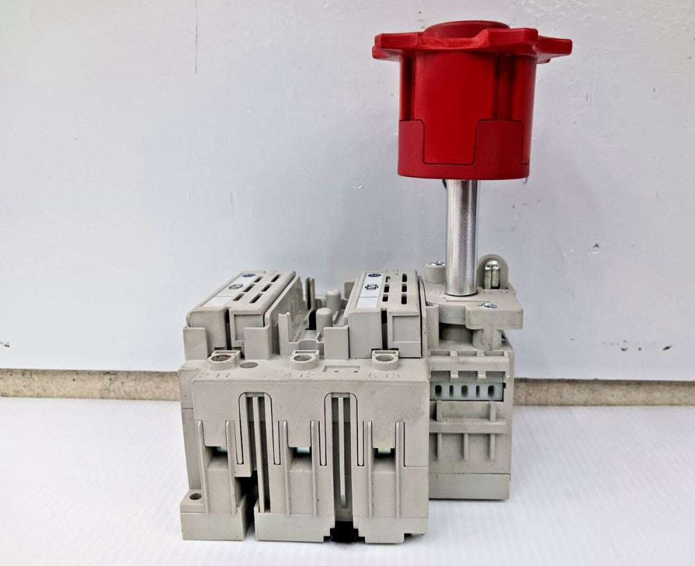 ALLEN BRADLEY 30 A NON-FUSED DISCONNECT SWITCH 194R-N30-1753A W/ 194R-N1 HANDLE