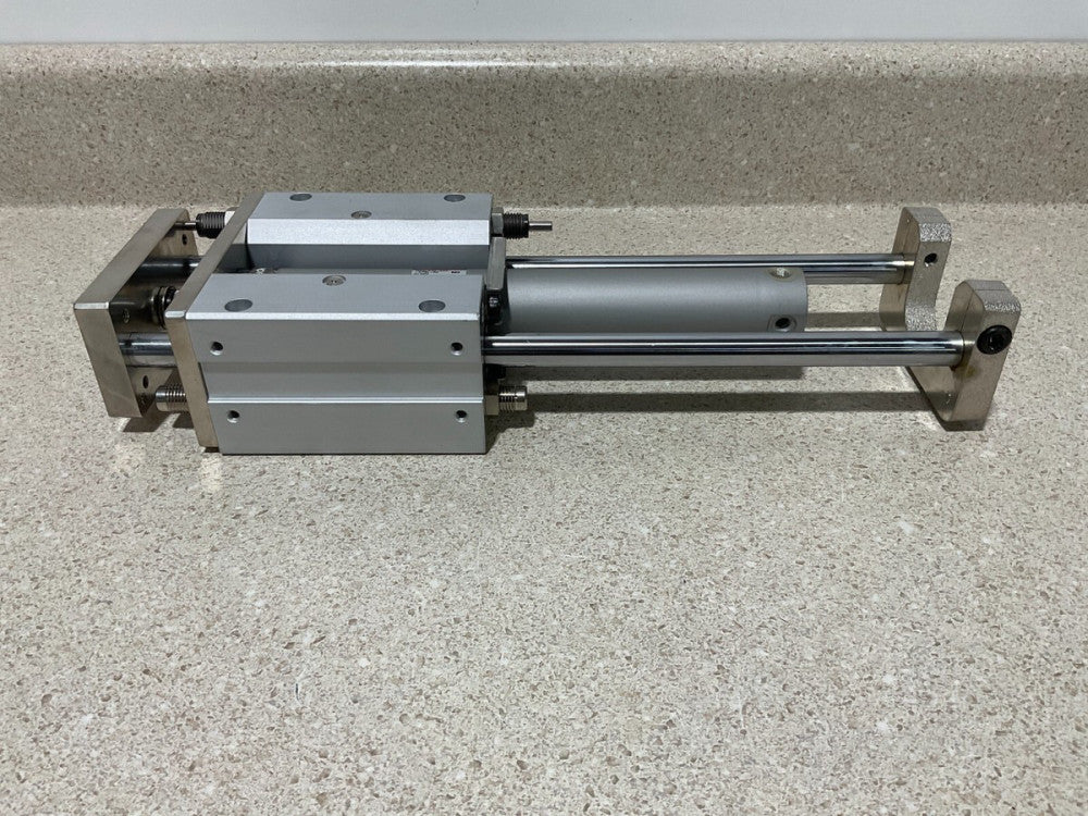 SMC MGGLB32-200-H7BL-50 NEW