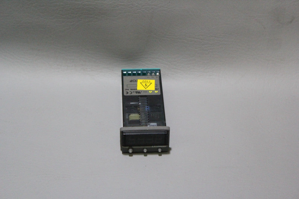 OMEGA TEMPERATURE CONTROLLER