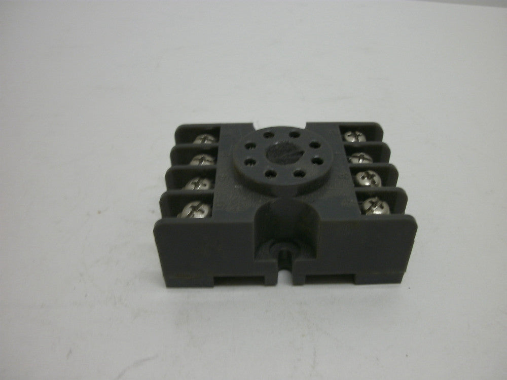 RELECO RC-27E122 RELAY SOCKET 8 PIN 10 AMPS 300 VOLTS