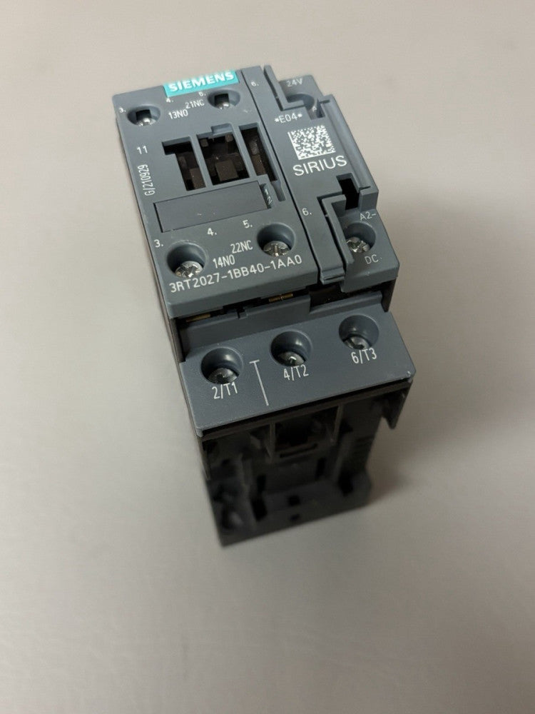 Unused SIEMENS POWER CONTACTOR 3RT2027-1BB40-1AA0