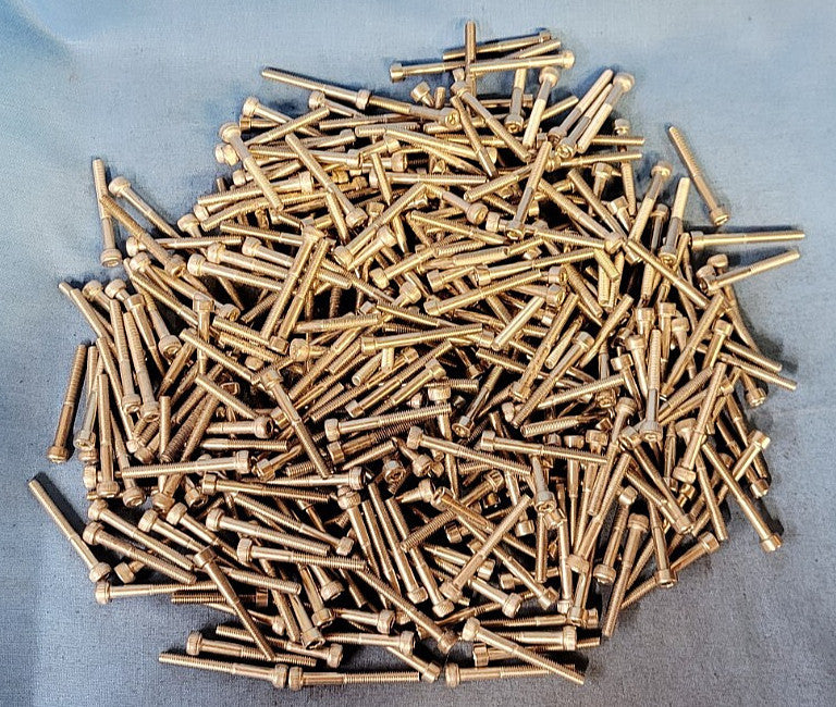 SOCKET HEAD CAP SCREW M4-0.7 X 35MM STAINLESS STEEL **LOT OF 340**