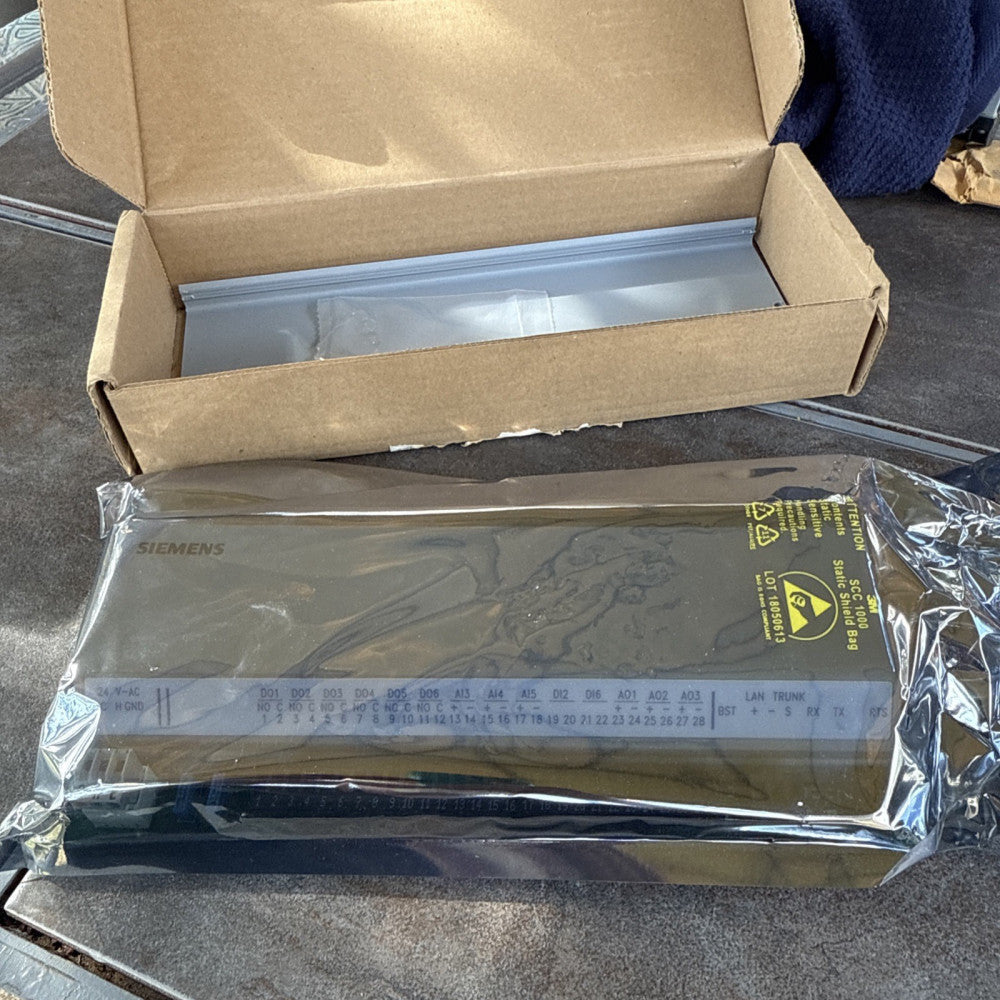 Siemens 540-863M Air Handling Unit Controller 28 Terminal