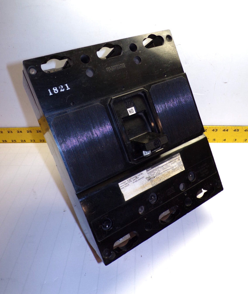 I-T-E / Gould 250 Amp Circuit Breaker 240 VAC 3 POLE  JD3-B250
