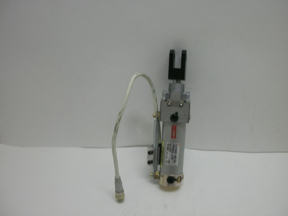 SMC CLK1GA32-50Y-B-P5DWSCS-X738 PNEUMATIC CYLINDER CLAMP W/LOCK AUTO SW NNB