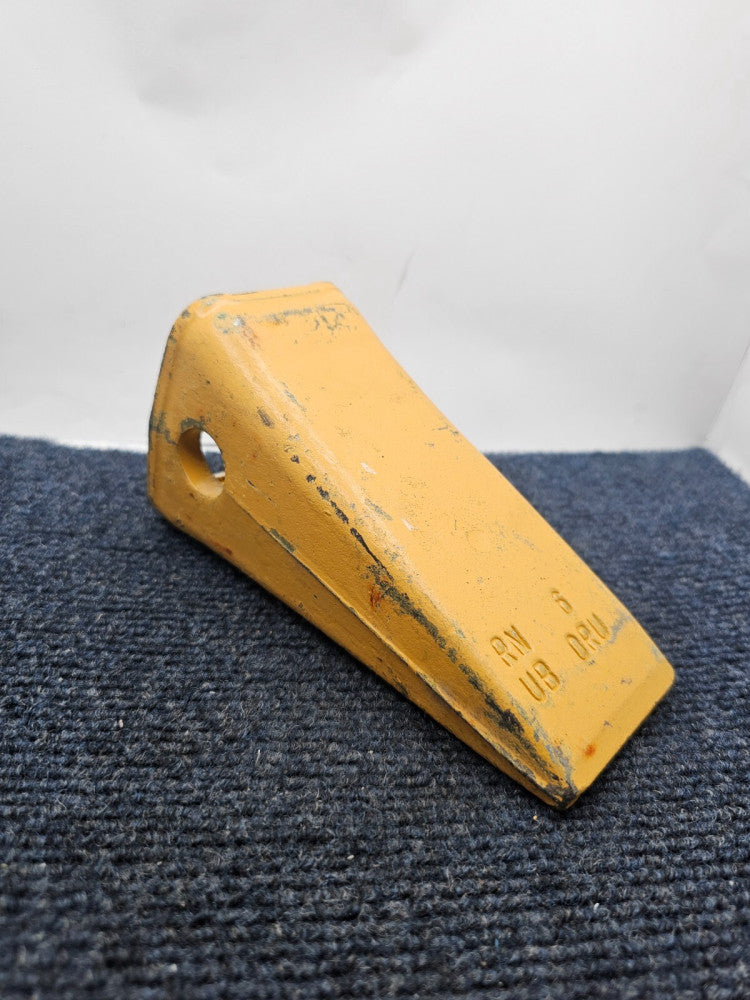 Caterpillar (CAT) 1U 3251: Short Loader Bucket Tip Yellow Fits 312C L 225 312C