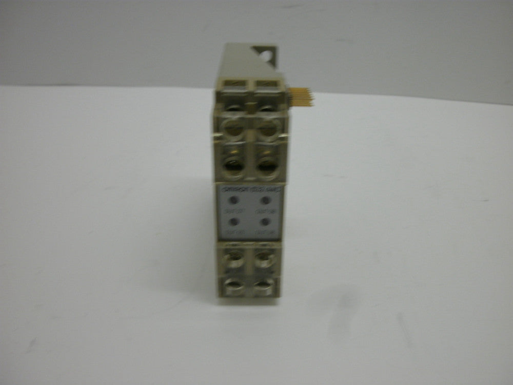 OMRON S32-A4C-US OUTPUT MODULE/UNIT 80mA 30VDC