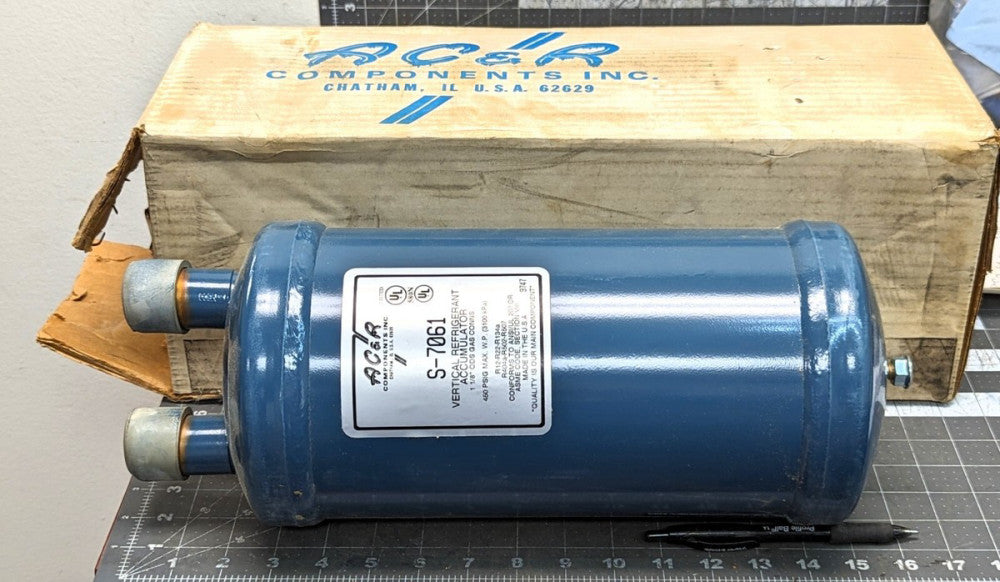 Vertical Refrigerant Accumulator S-7601 AC&R 1-1/8" ODS Gas Conns [C9S3]