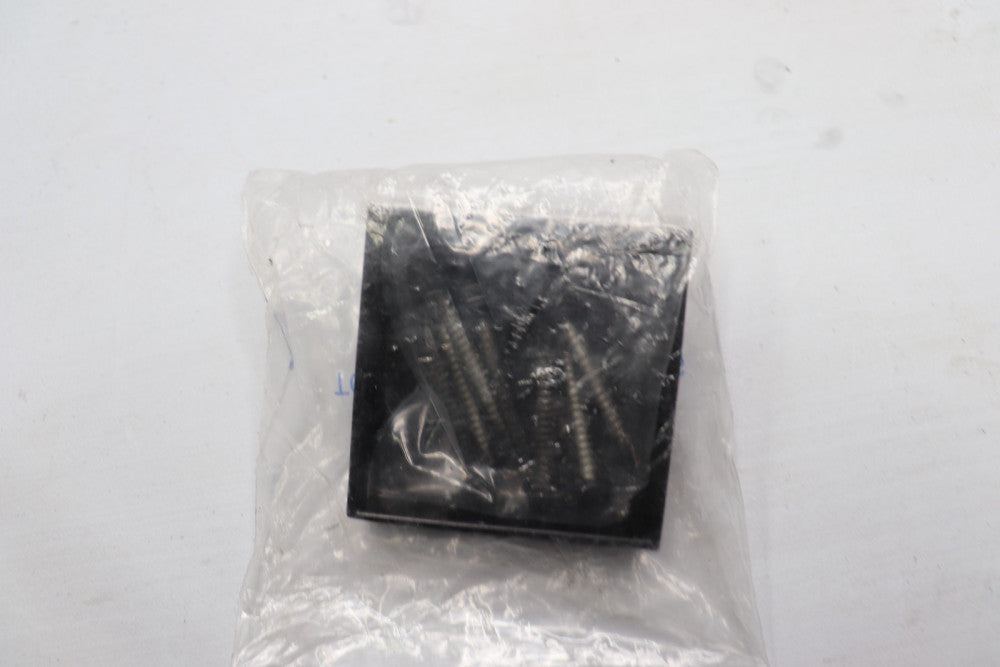 AY Pyramid Top Black with Screws 2" 73045187 