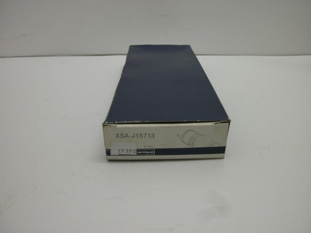 TELEMECANIQUE XSA-J15713 PROXIMITY SENSOR UN:24....48V NEW IN BOX