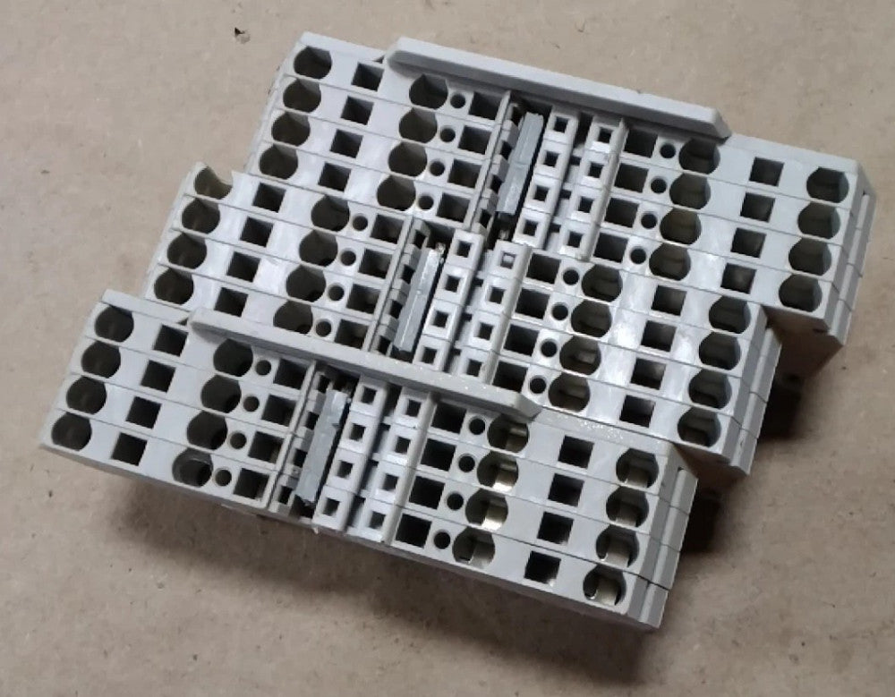 ALLEN BRADLEY TERMINAL BLOCKS 1492-R3Q Lot Of 12 C7