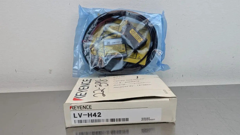 Keyence LV-H42 Reflective Sensor Head 250/500/1000mm Long Distance