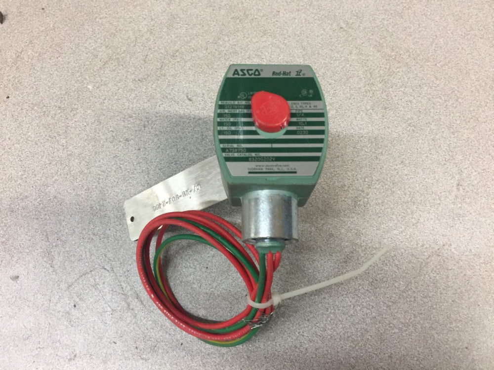 NEW NO BOX ASCO 1/4"NPT 150PSI 120VAC SOLENOID VALVE 8320G202V