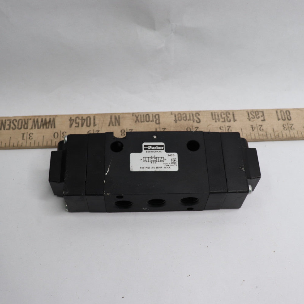 Parker Double Pilot B5 Series Valve 4-Way 3-Position 1/4" NPT