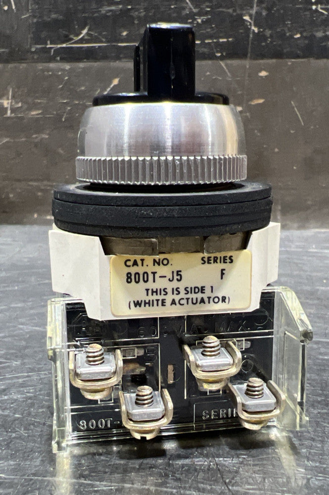 Allen Bradley 800T-J5 Nos Surplus No Original Box