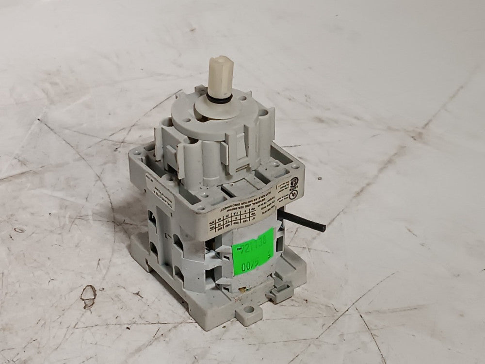 Allen-Bradley 194L-A32-1753 manual motor disconnect switch, 32A, 600VAC, 3P