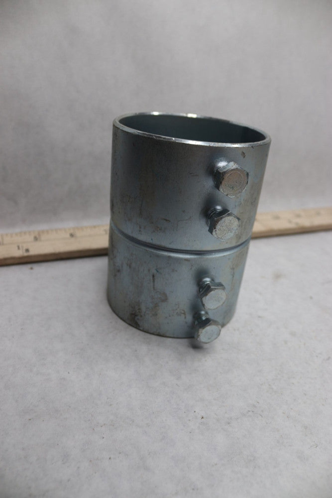 Centaur Set Screw Coupling Rigid EMT 2-1/2"