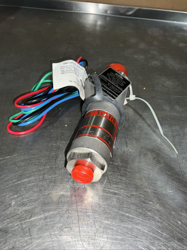 SOR 500-138 SNAP SWITCH 11amp 125/250vac, 5A,30VDC
