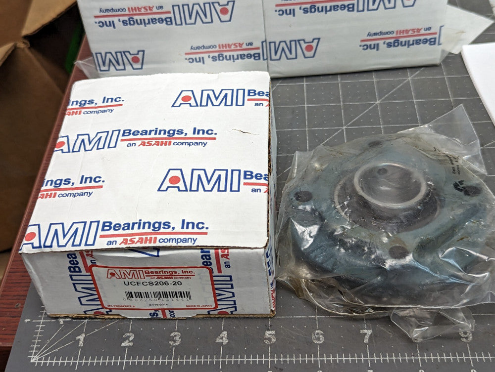 UCFCS206-20 FLANGED BLOCK BEARING 1-1/4" BORE 3.7" BOLT CIRCLE 4 HOLE [B1BC]