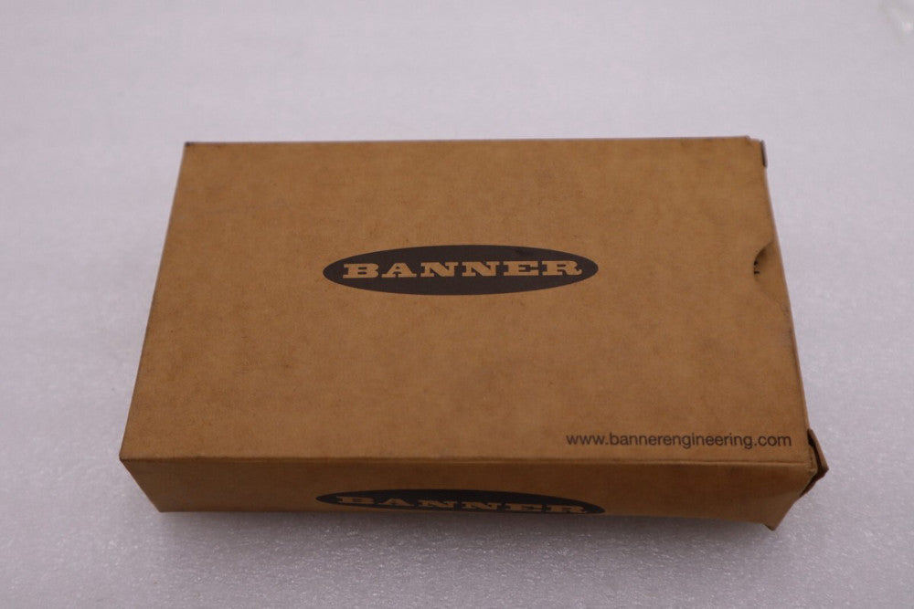 NEW IN BOX Banner S18SP6FF100Q Photoelectric Sensor STOCK H479A