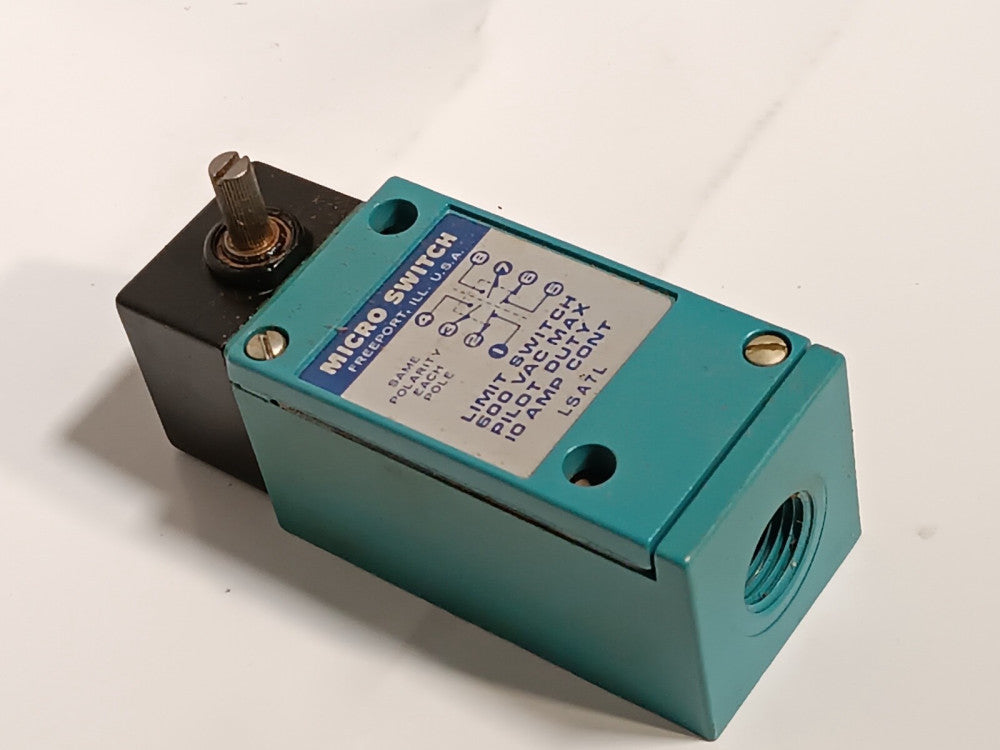 Micro Switch LSA7L Heavy Duty PK81110 Limit Switch, 600 VAC, 10 amp, as shown