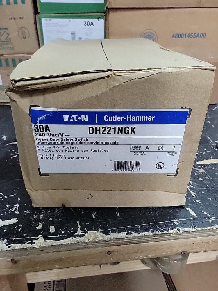 1 NEW EATON DH221NGK 30 AMP 2P 240V FUSIBLE INDOOR DISCONNECT SWITCH 