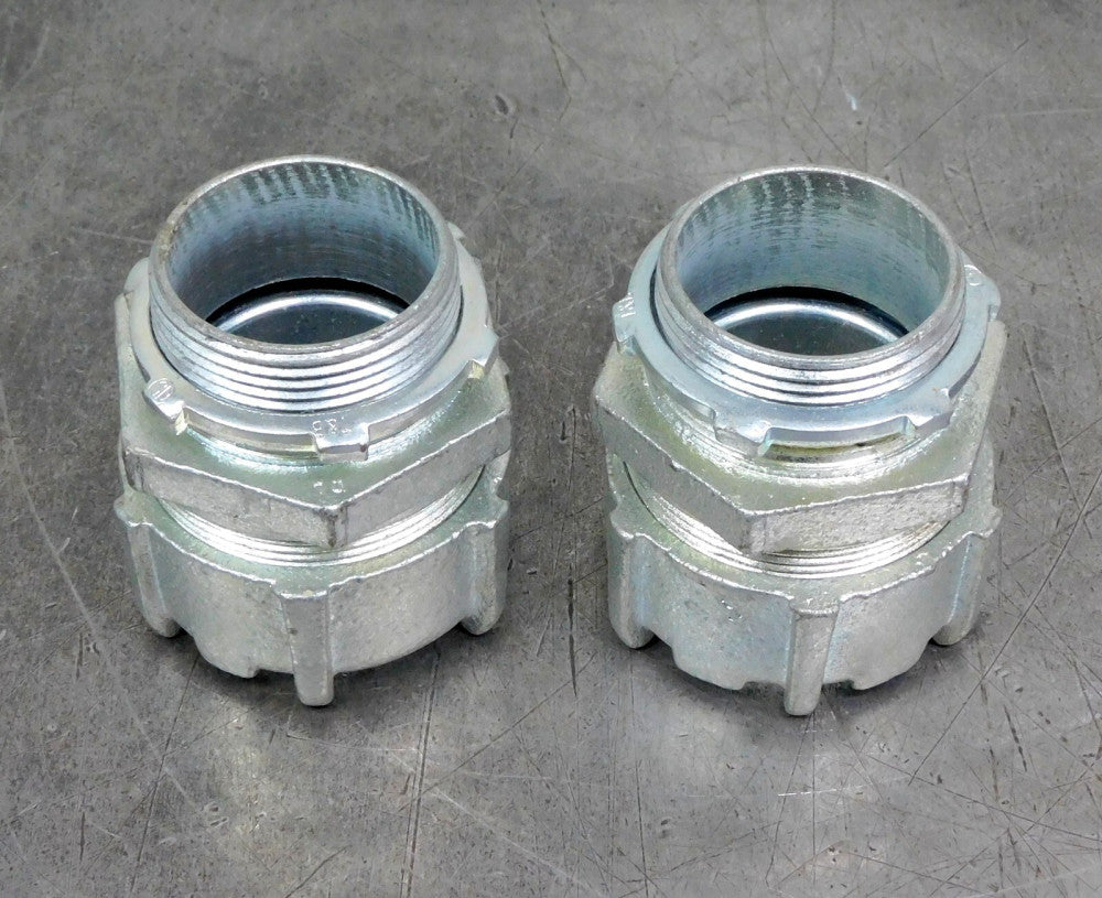Thomas & Betts - 5236 STR Steel Liquidtight Straight Connector 1-1/2" Lot of Two