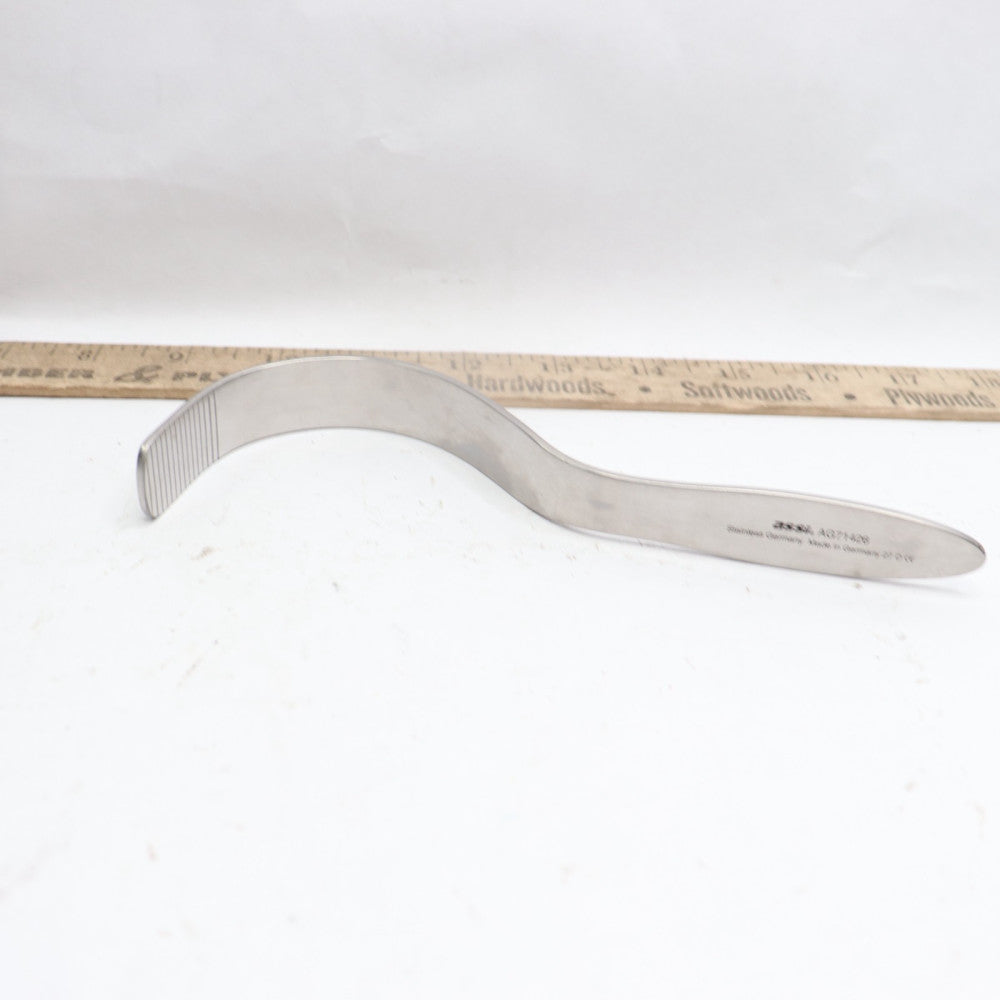 Assi Deaver Retractor Fig. 1 Surgical Instrument 7-1/8" x 3/4"