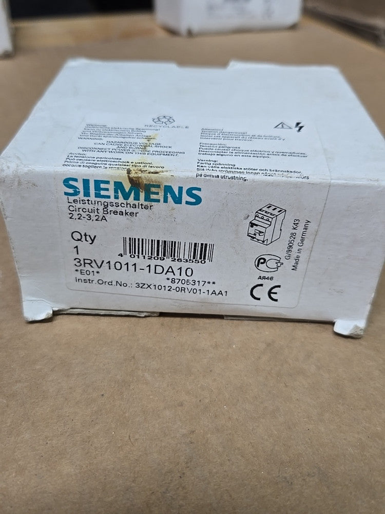1) New In Box SIEMENS 3RV1011-1DA10 Circuit Breaker