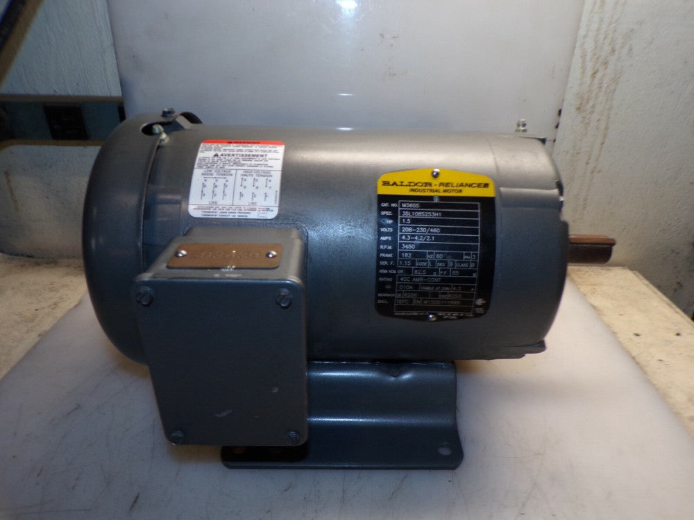 NEW BALDOR 1.5 HP AC ELECTRIC MOTOR 182 FR 208-230/460 VAC 3450 RPM TEFC M3605 