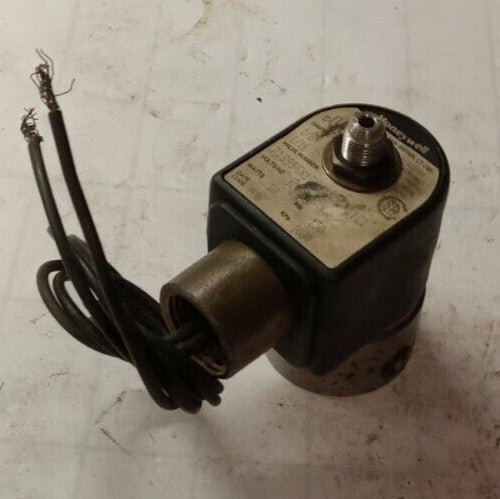 HONEYWELL SKINNER SOLENOID VALVE 3-WAY N.O. 150 PSI 1/8" NPT 12 VDC COIL