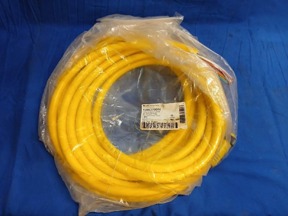 MOLEX BRAD CONNECTIVITY 1300070084 FEMALE PVC CORD 30' 16/7