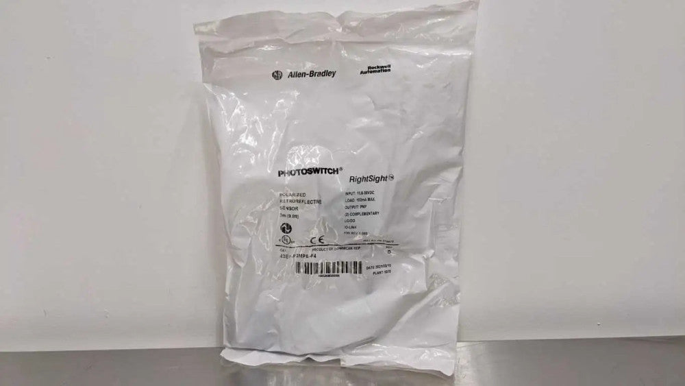 Allen-Bradley 42EF-P2MPB-F4 Polarized Retroreflective Sensor Ser D 3m 9.8ft Righ