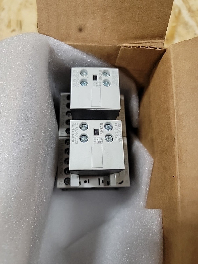 EATON XTCR012B21C IEC Magnetic Contactor, 3 Poles, 480V AC, 12 A, Reversing: Yes