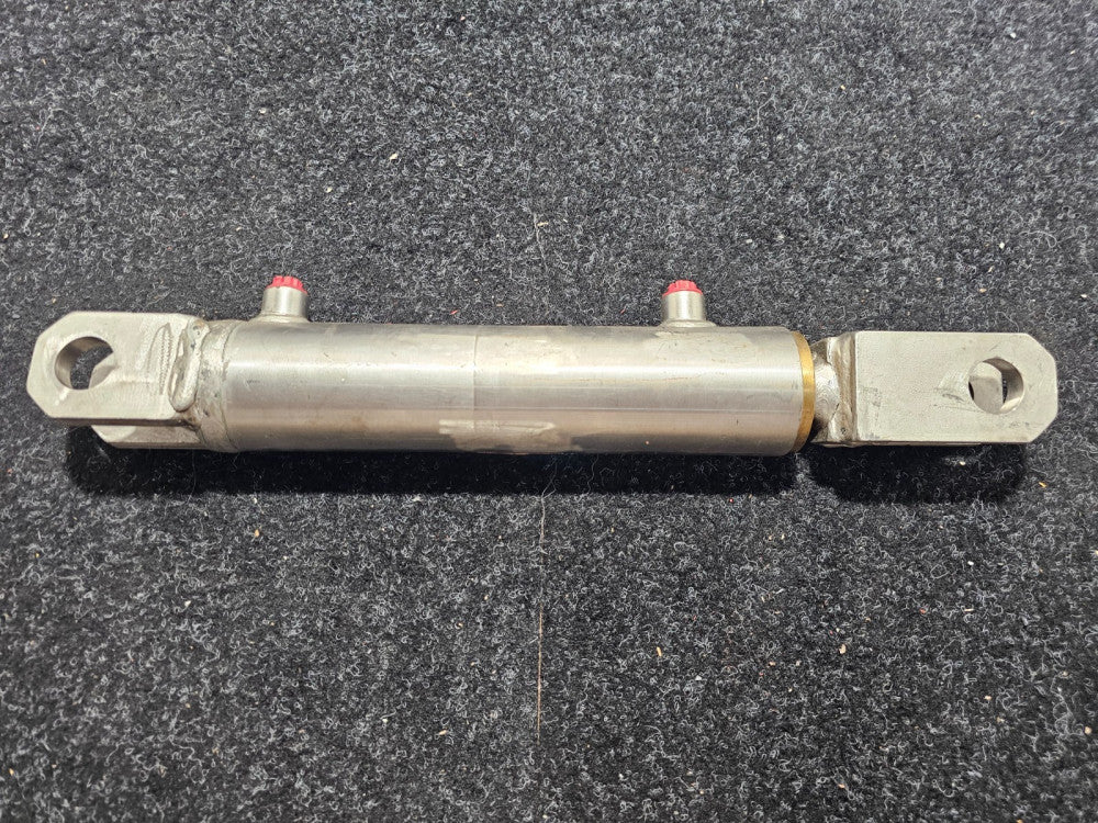YCG-05769/1800 psi Welded Clevis Hydraulic Cylinder 62.6mm OD x 17" Retracted